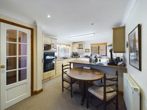 Kitchen Alt