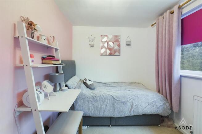 CAM02696G0-PR0492-STILL007.jpg