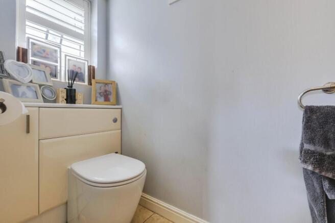 3 bed Semi-Detached for sale Image 8