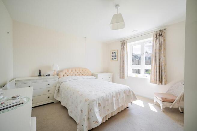 1 bed Apartment for sale Image 8