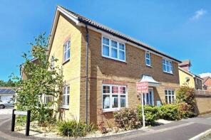 80, Magister Drive, Lee-on-the-solent PO13 8GE