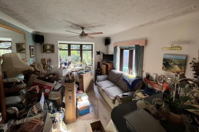 4-Sitting Room
