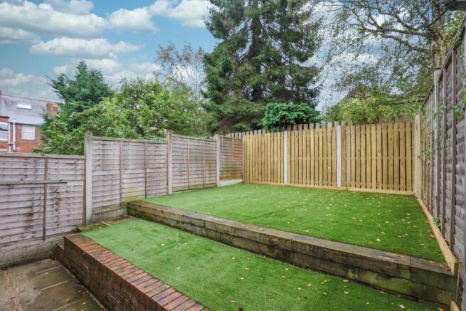 3 bed Terraced to rent Image 4