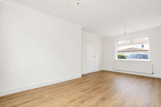 2 bed Semi-Detached to rent Image 4