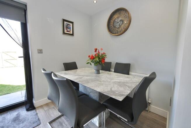 4 bed Detached for sale Image 10