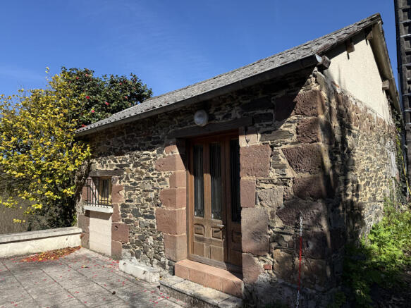 Photo 3