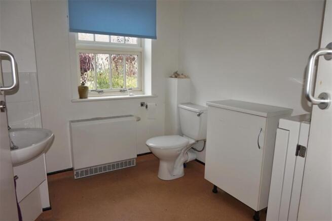 Bath/Shower Room