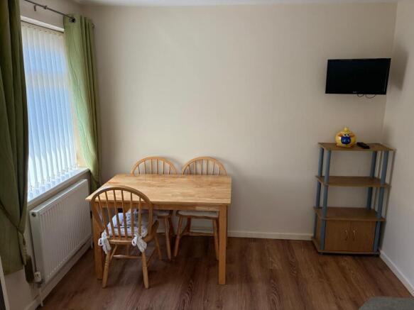Dove Crescent, Dovercourt, Essex photo 4