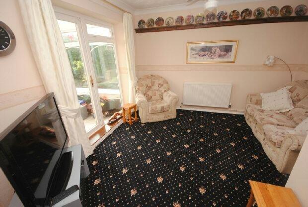 Living/Dining Room 2