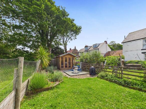 3 bed Terraced for sale Image 12
