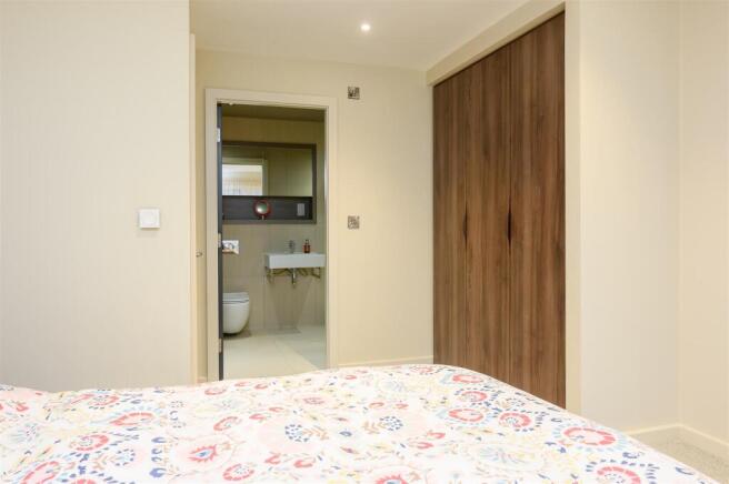 2 bed Apartment for sale Image 9