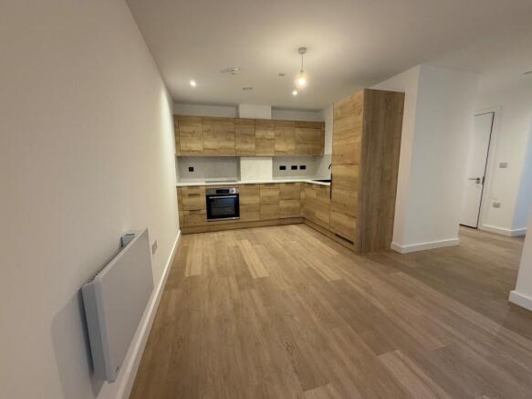 007 Kitchen