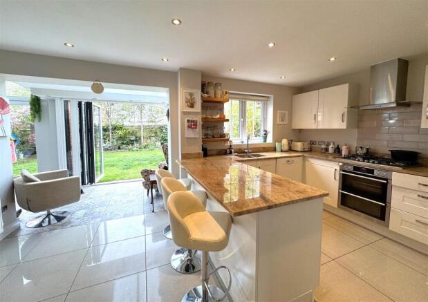 BREAKFAST KITCHEN