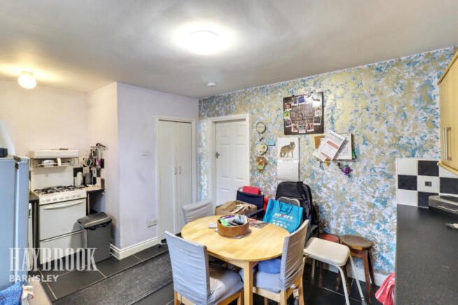 2 bed Semi-Detached for sale Image 7