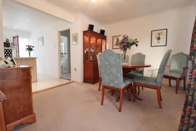 Kitchen/Dining Area