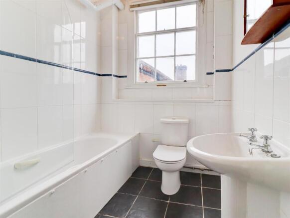 Bathroom (To be refurbished)