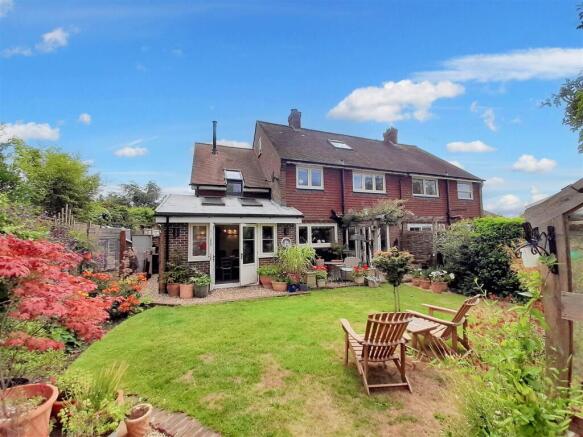 Rear garden 5 new.jpg