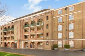 51, 10 Radford House, Georges Road, London N7 8HB