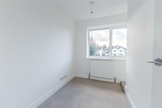 4 bed Semi-Detached for sale Image 11