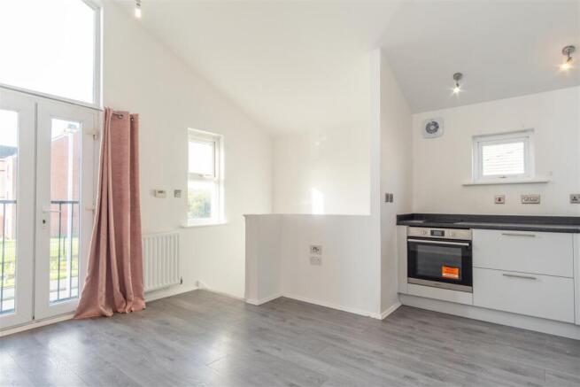 Lounge/Kitchen/Breakfast Room
