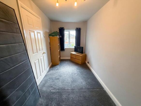 4 bed Semi-Detached for sale Image 11