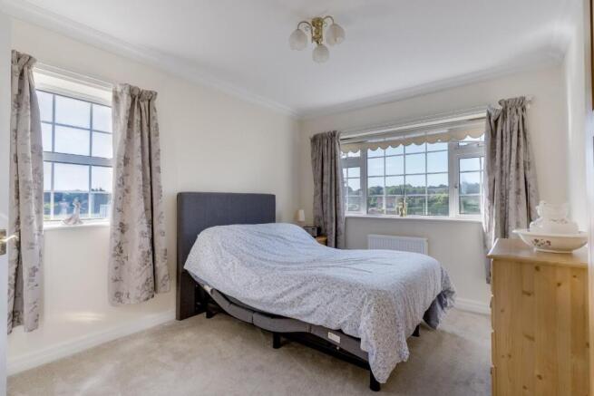3 bed Town House for sale Image 7