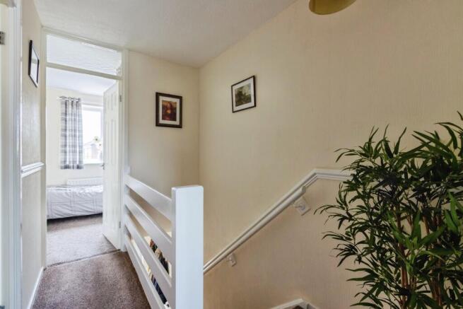 3 bed Town House for sale Image 11