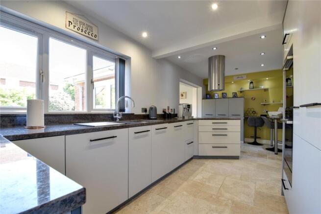3 bed Detached for sale Image 4