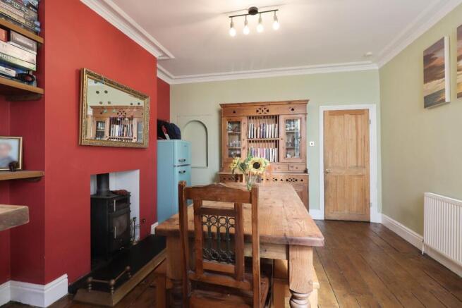 4 bed Semi-Detached for sale Image 9
