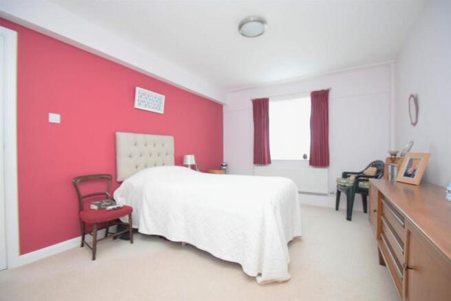 17 High View Bedroom one .jpg
