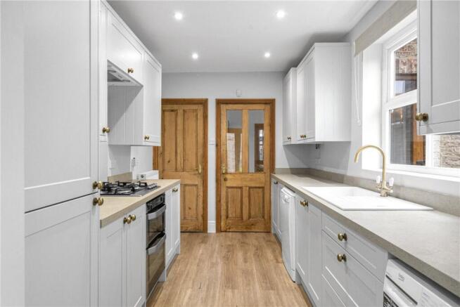 4 bed Terraced for sale Image 6