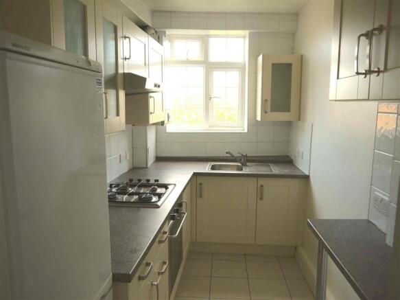 35QC-kitchen.jpg