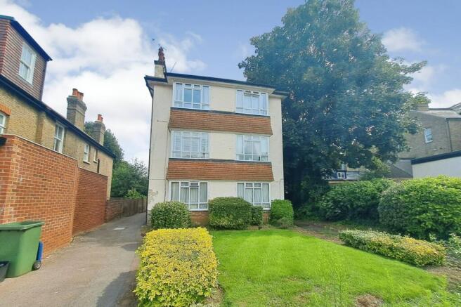 2 Walton Court & Garage, Sheen Park, Richmond, TW9 1UL