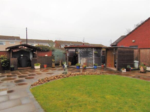 rear garden 2.JPG
