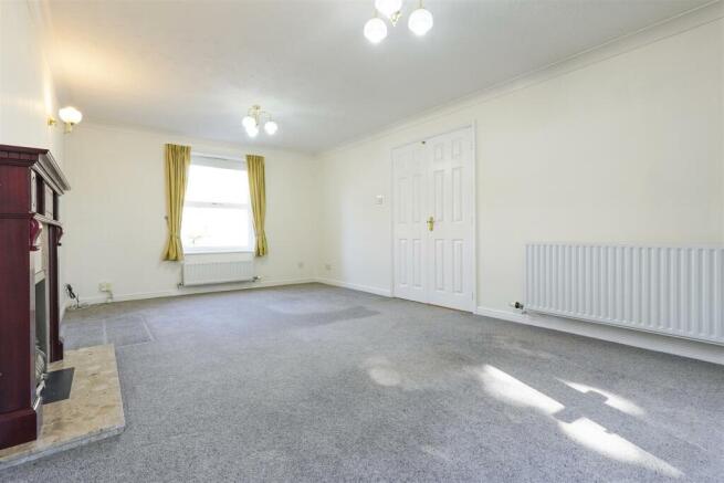 4 bed Detached for sale Image 6
