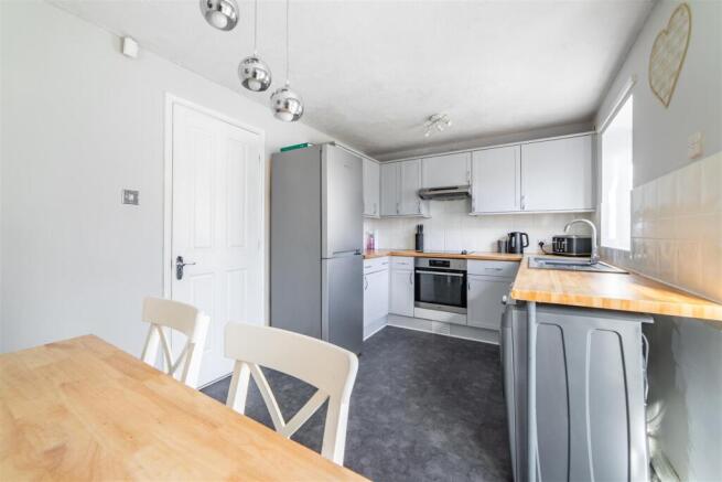 Rydal Close, Killingworth, Newcastle Upon Tyne, NE12 6GY photo 4