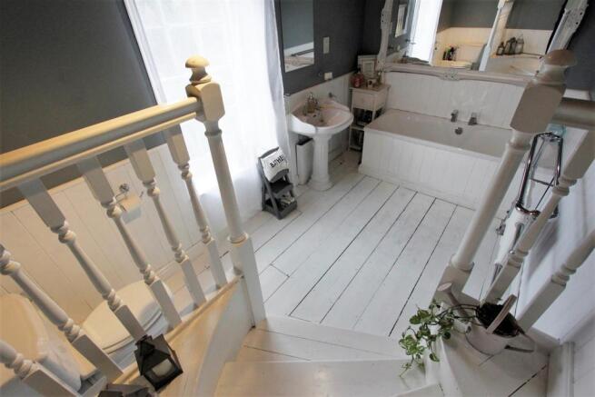 Bathroom.JPG
