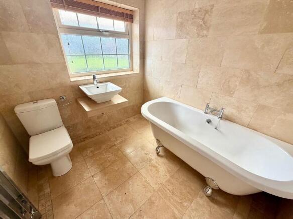 3 bed Semi-Detached Bungalow for sale Image 7