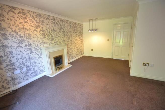 OPEN PLAN LIVING SPACE