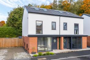 4, Glenisland Close, Chorley PR7 3FX