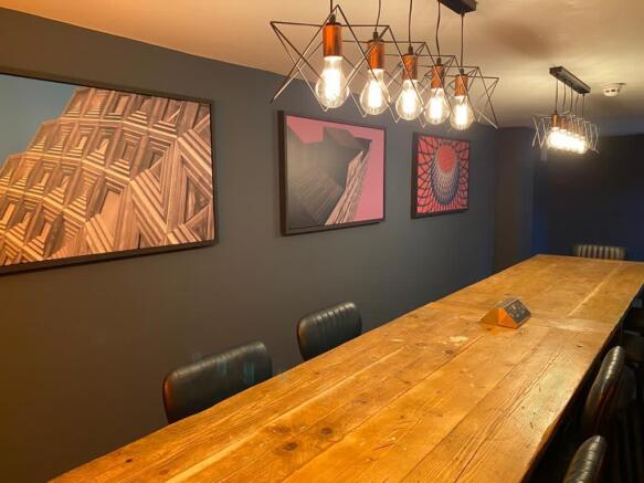 4 bed Flat to rent Image 6