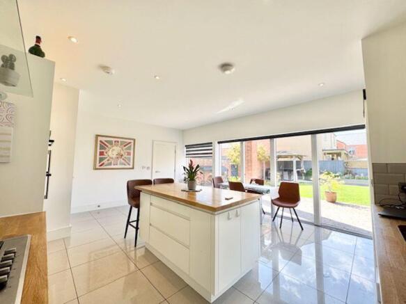 Breakfast kitchen diner view 3