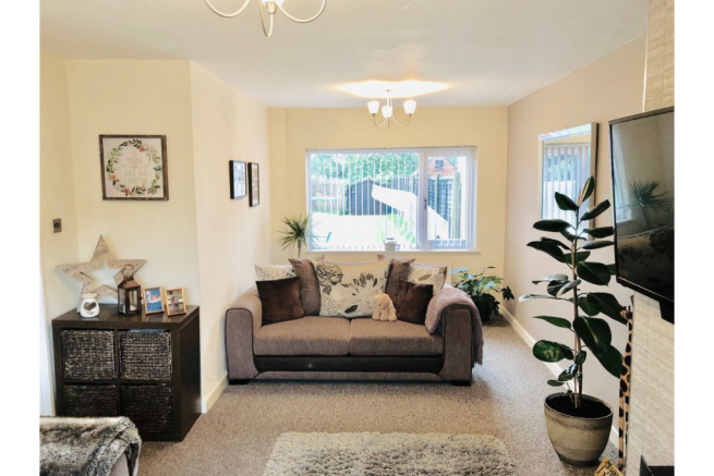 Lounge/Dining Room