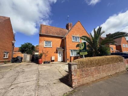 Westfield Grove, Yeovil, Somerset, BA21 3DJ