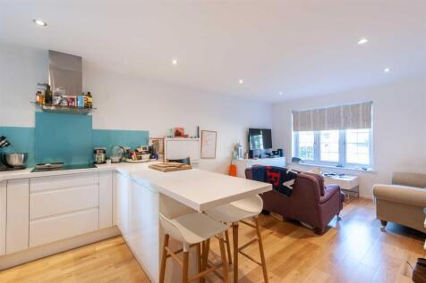 Cromwell Close, London