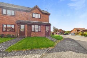 32, Middle Mead, Folkestone CT19 5UB