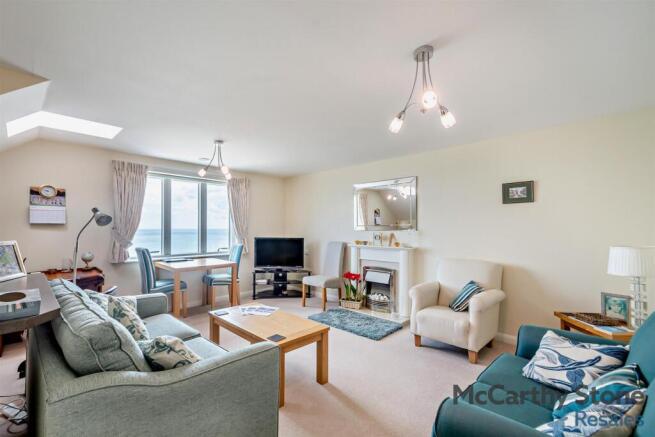 2 bed Apartment for sale Image 4