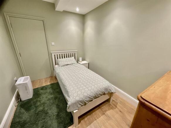 2 bed Not Specified to rent Image 4