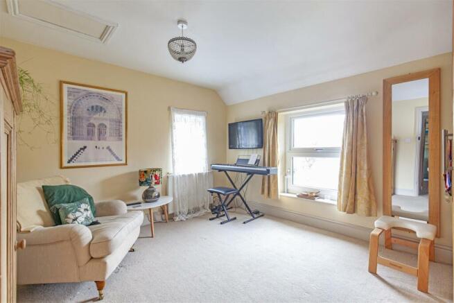 Bedroom 3-1.jpg
