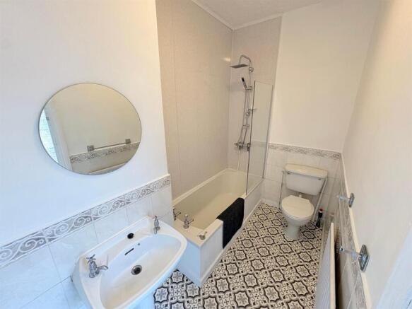 4 bed Terraced for sale Image 12